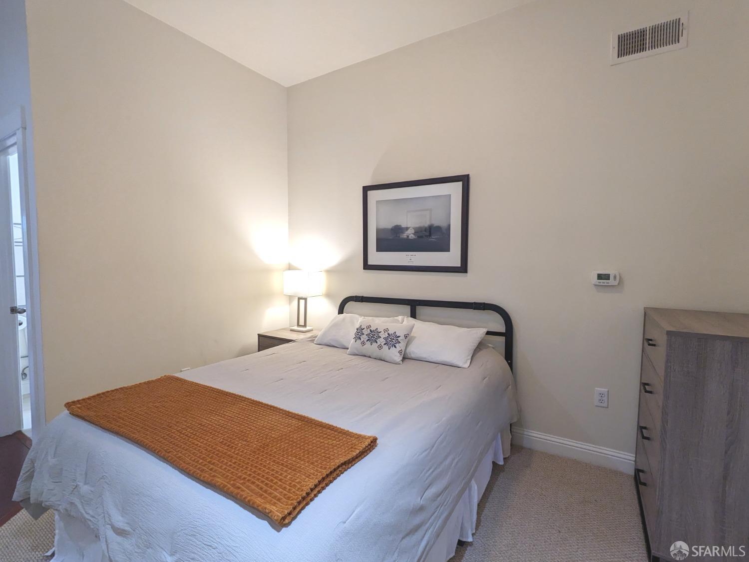 Detail Gallery Image 6 of 22 For 645 Hampshire St, San Francisco,  CA 94110 - 0 Beds | 1 Baths