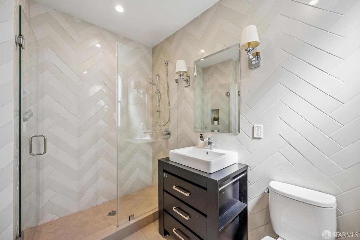 Detail Gallery Image 20 of 39 For 1343 Palou Ave, San Francisco,  CA 94124 - 4 Beds | 3 Baths