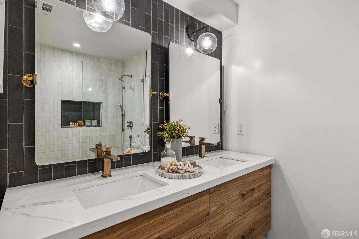 Detail Gallery Image 27 of 59 For 2655 15th Ave, San Francisco,  CA 94127 - 4 Beds | 3/1 Baths