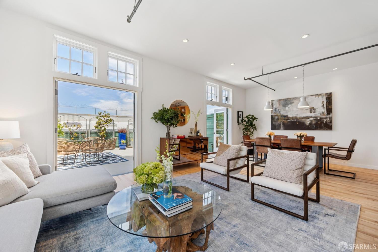 Detail Gallery Image 8 of 33 For 2169 Folsom St #M201,  San Francisco,  CA 94110 - 2 Beds | 1 Baths