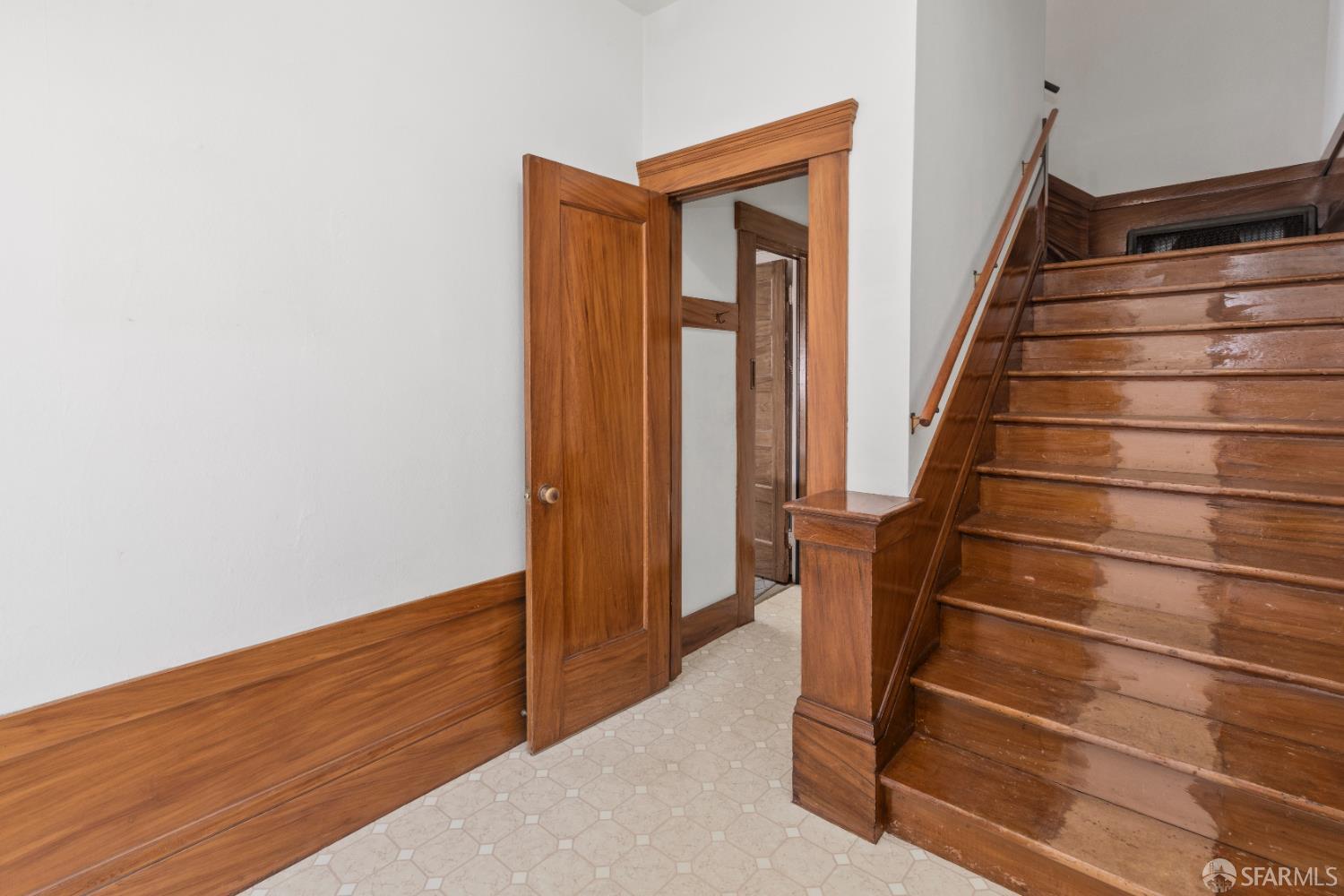 Detail Gallery Image 3 of 98 For 84 Goettingen St, San Francisco,  CA 94134 - 3 Beds | 2 Baths