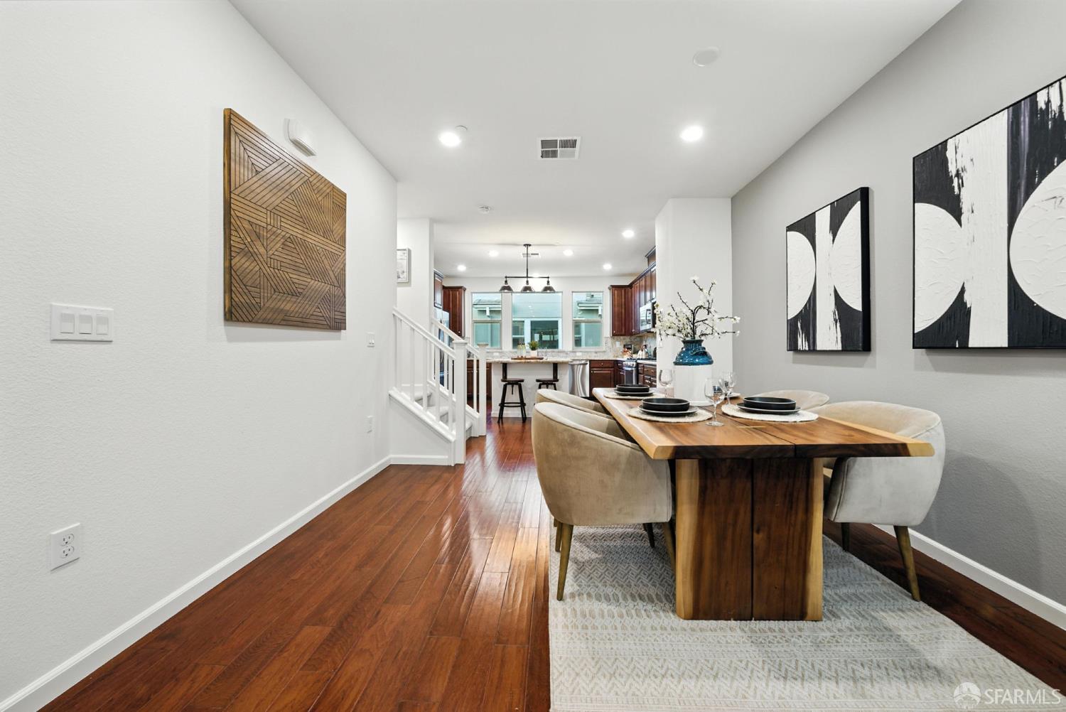 Detail Gallery Image 18 of 80 For 2702 Urbino Ct, San Jose,  CA 95111 - 3 Beds | 3/1 Baths