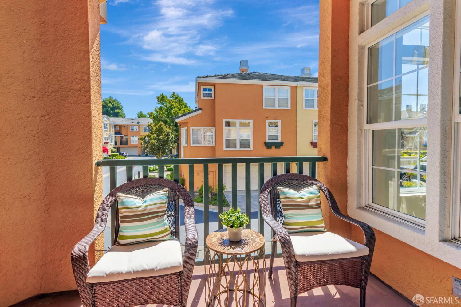 Detail Gallery Image 29 of 38 For 3633 Braxton Cmn, Fremont,  CA 94538 - 3 Beds | 2/1 Baths
