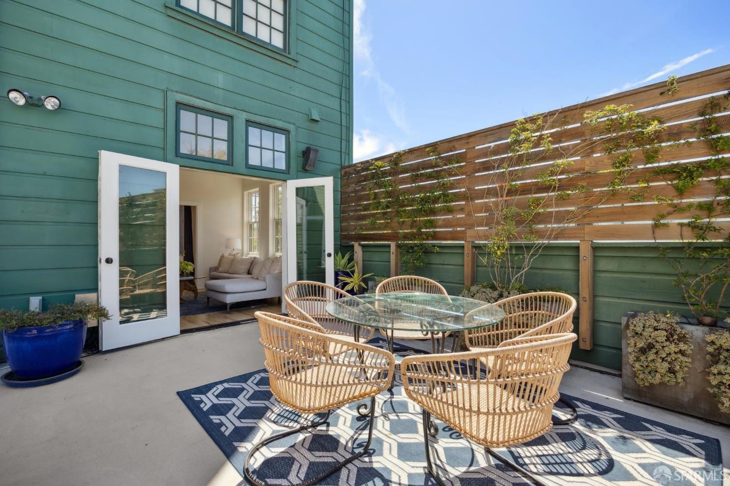 Detail Gallery Image 11 of 33 For 2169 Folsom St #M201,  San Francisco,  CA 94110 - 2 Beds | 1 Baths