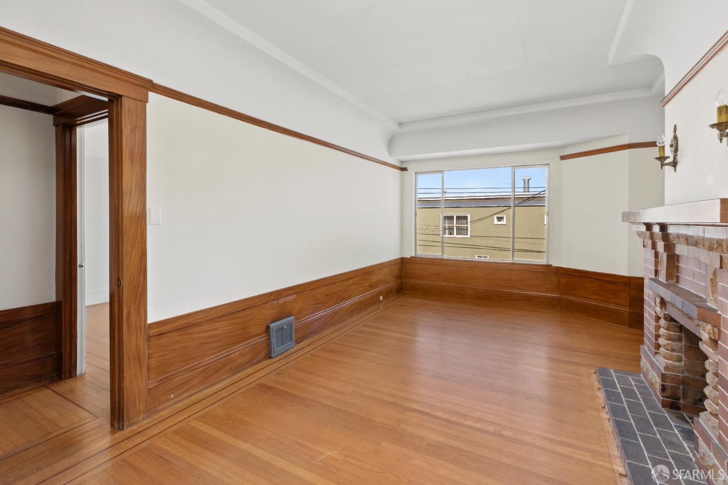 Detail Gallery Image 6 of 98 For 84 Goettingen St, San Francisco,  CA 94134 - 3 Beds | 2 Baths