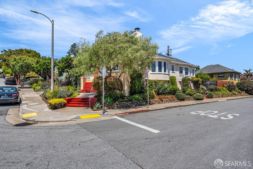 Detail Gallery Image 4 of 47 For 200 Colon Ave, San Francisco,  CA 94112 - 2 Beds | 1 Baths