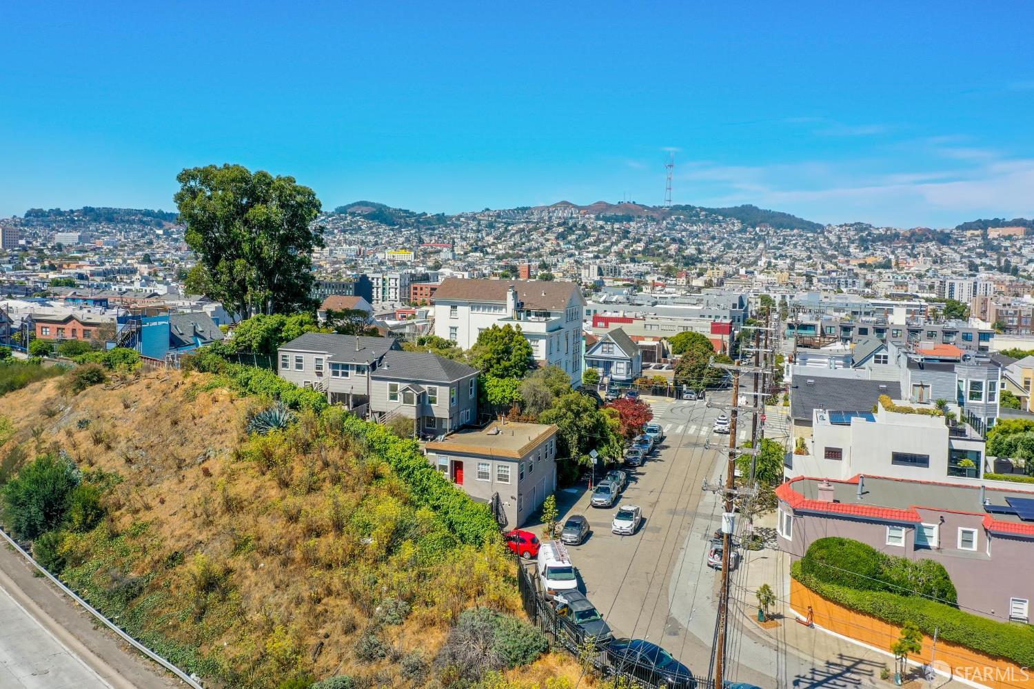 Detail Gallery Image 13 of 26 For 2225 Mariposa St, San Francisco,  CA 94110 - – Beds | – Baths