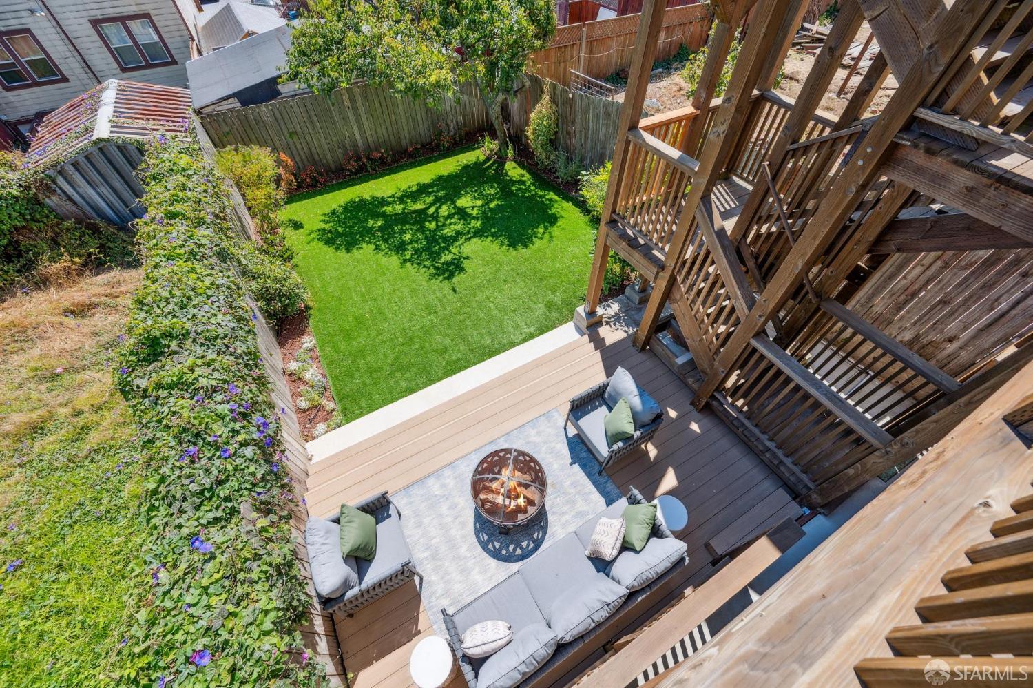 Detail Gallery Image 27 of 39 For 1343 Palou Ave, San Francisco,  CA 94124 - 4 Beds | 3 Baths