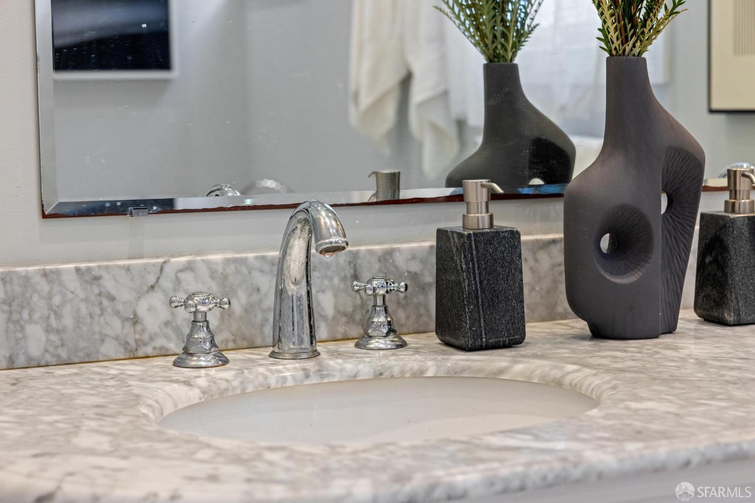 Detail Gallery Image 22 of 31 For 2344 Franklin St, San Francisco,  CA 94123 - 4 Beds | 2 Baths