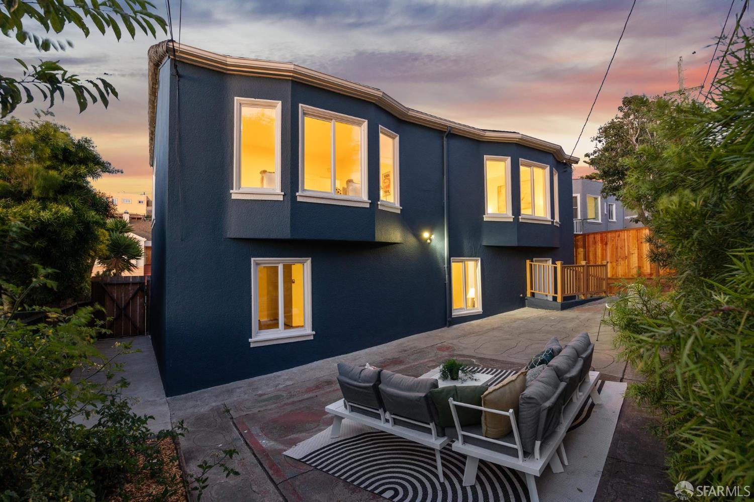 Detail Gallery Image 9 of 86 For 266 S Hill Blvd, San Francisco,  CA 94112 - 3 Beds | 1/1 Baths