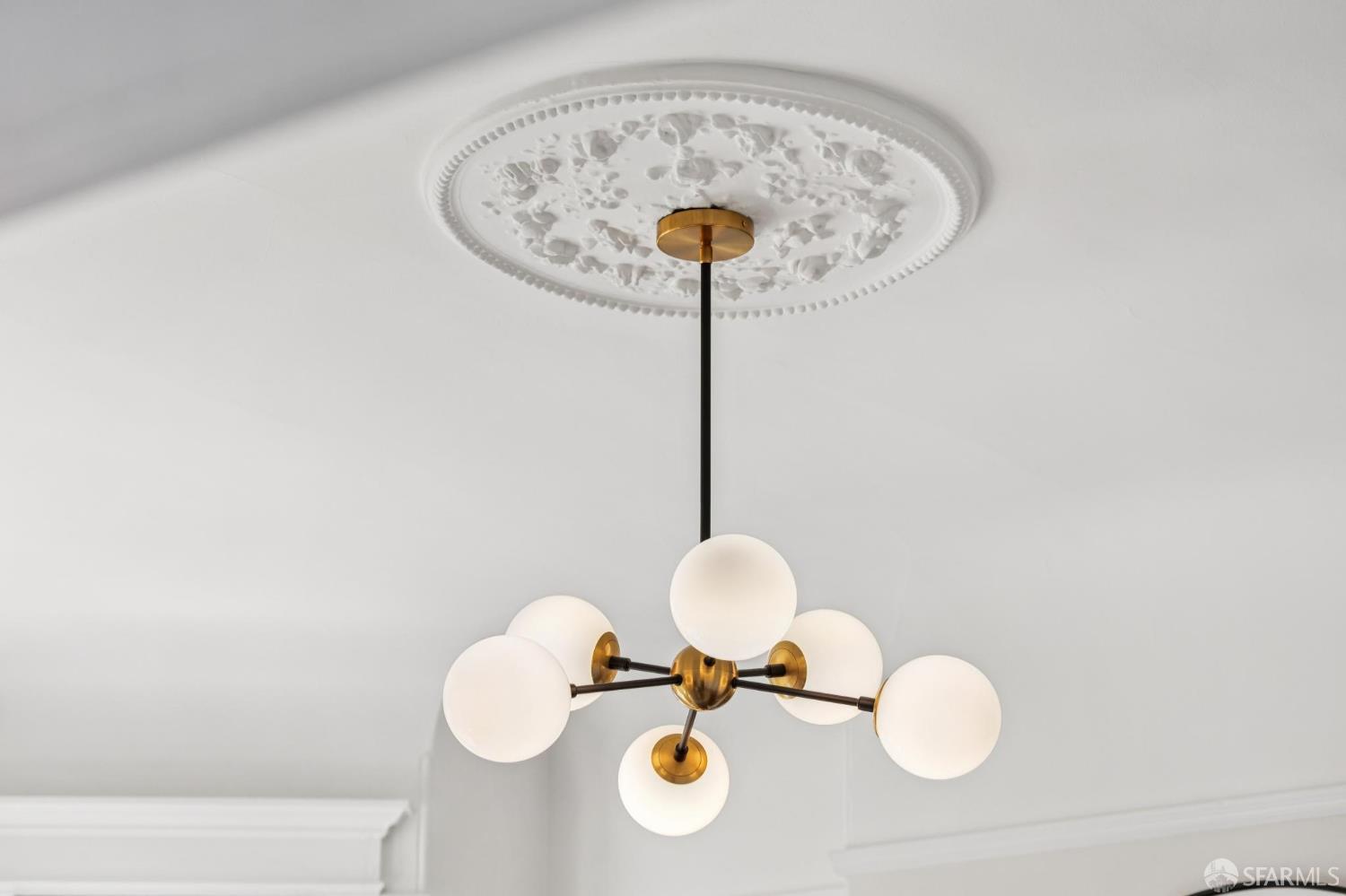 Detail Gallery Image 12 of 40 For 1161 Church St, San Francisco,  CA 94114 - 2 Beds | 1 Baths