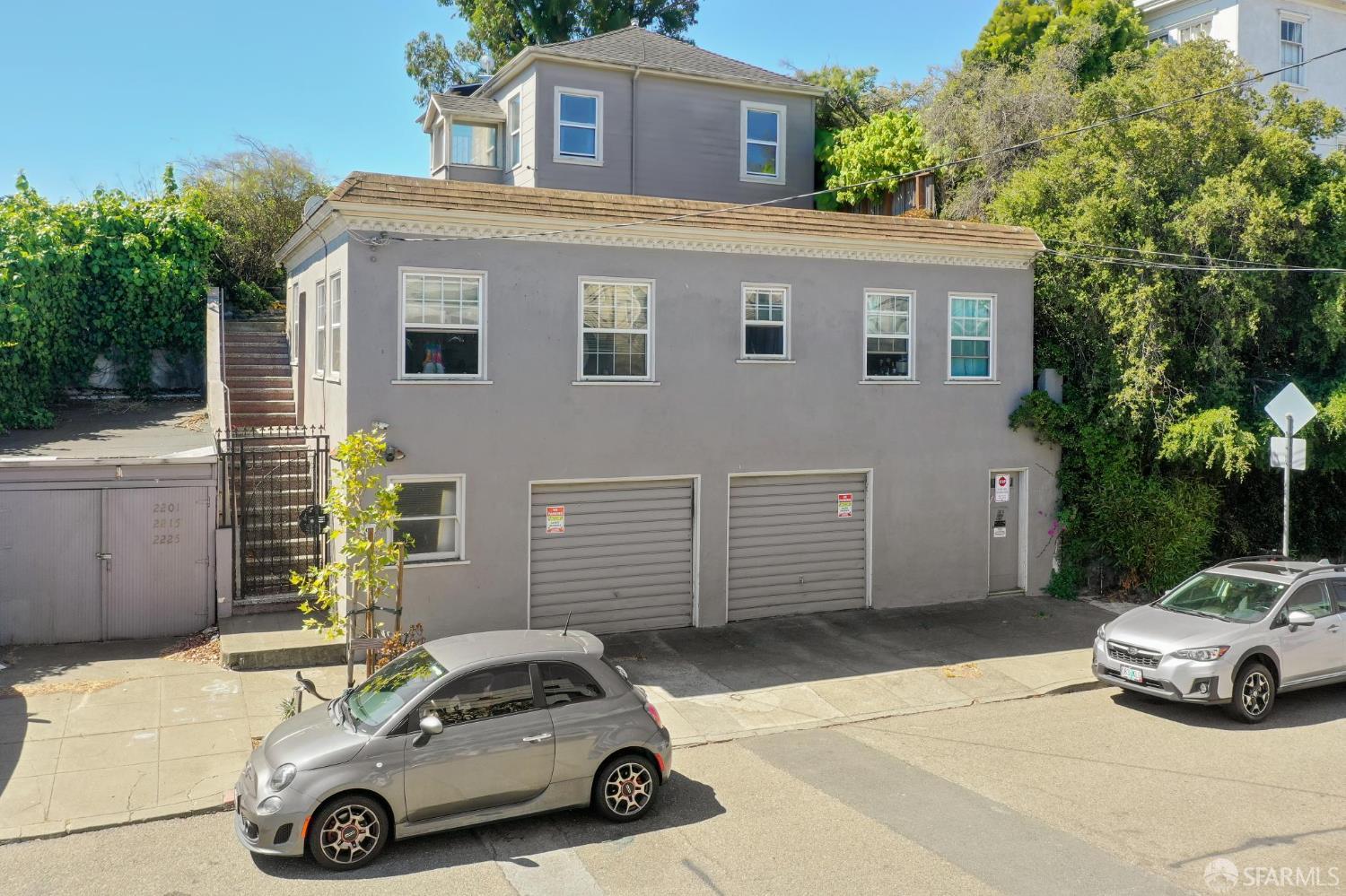 Detail Gallery Image 2 of 26 For 2225 Mariposa St, San Francisco,  CA 94110 - – Beds | – Baths