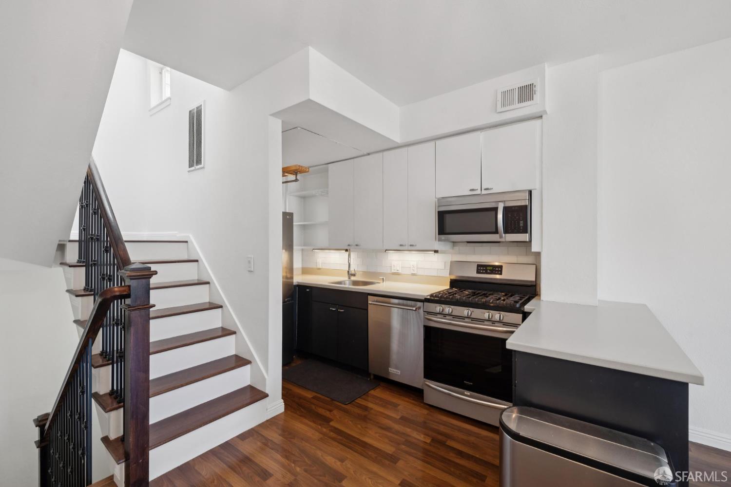 Detail Gallery Image 9 of 38 For 144 Langton St, San Francisco,  CA 94103 - 2 Beds | 1/1 Baths