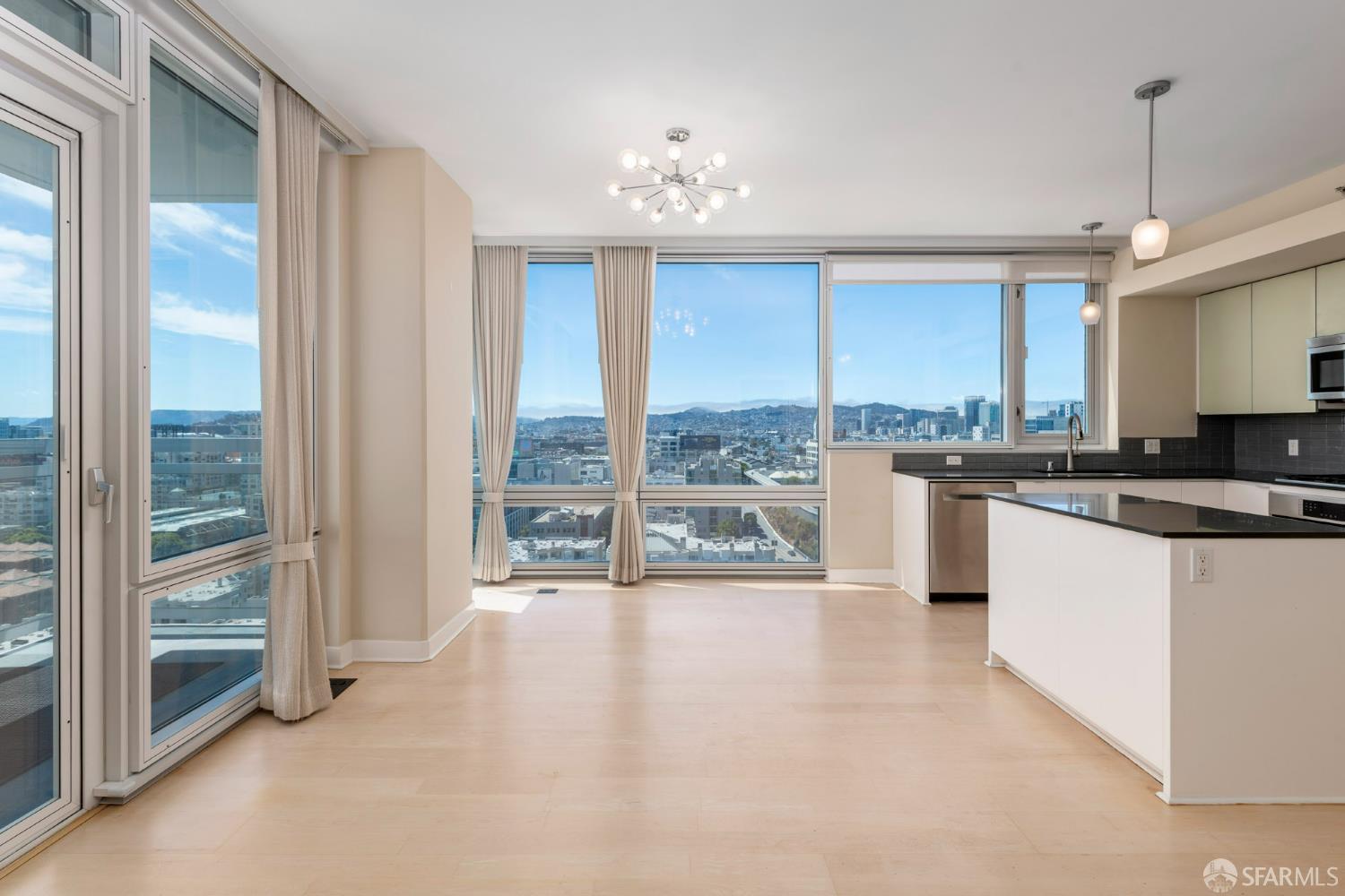 Detail Gallery Image 7 of 34 For 501 Beale St 20g,  San Francisco,  CA 94105 - 3 Beds | 2 Baths