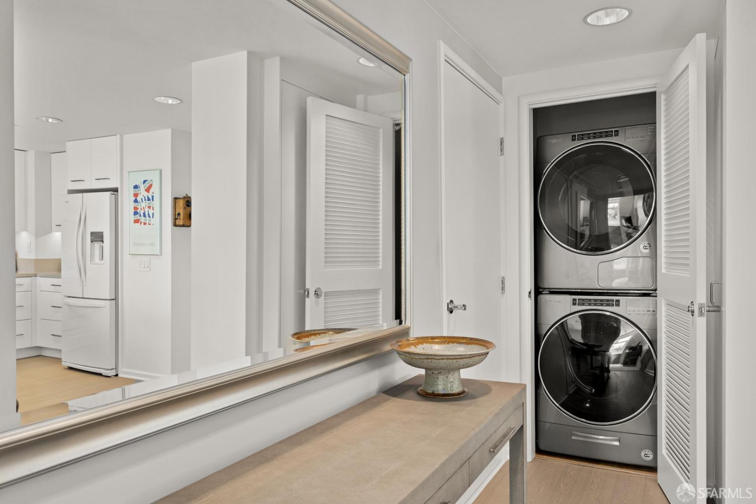 Photo #4: 425064285 Listing 