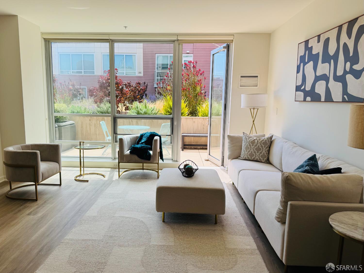 Detail Gallery Image 2 of 26 For 325 Berry St #325,  San Francisco,  CA 94158 - 1 Beds | 1 Baths