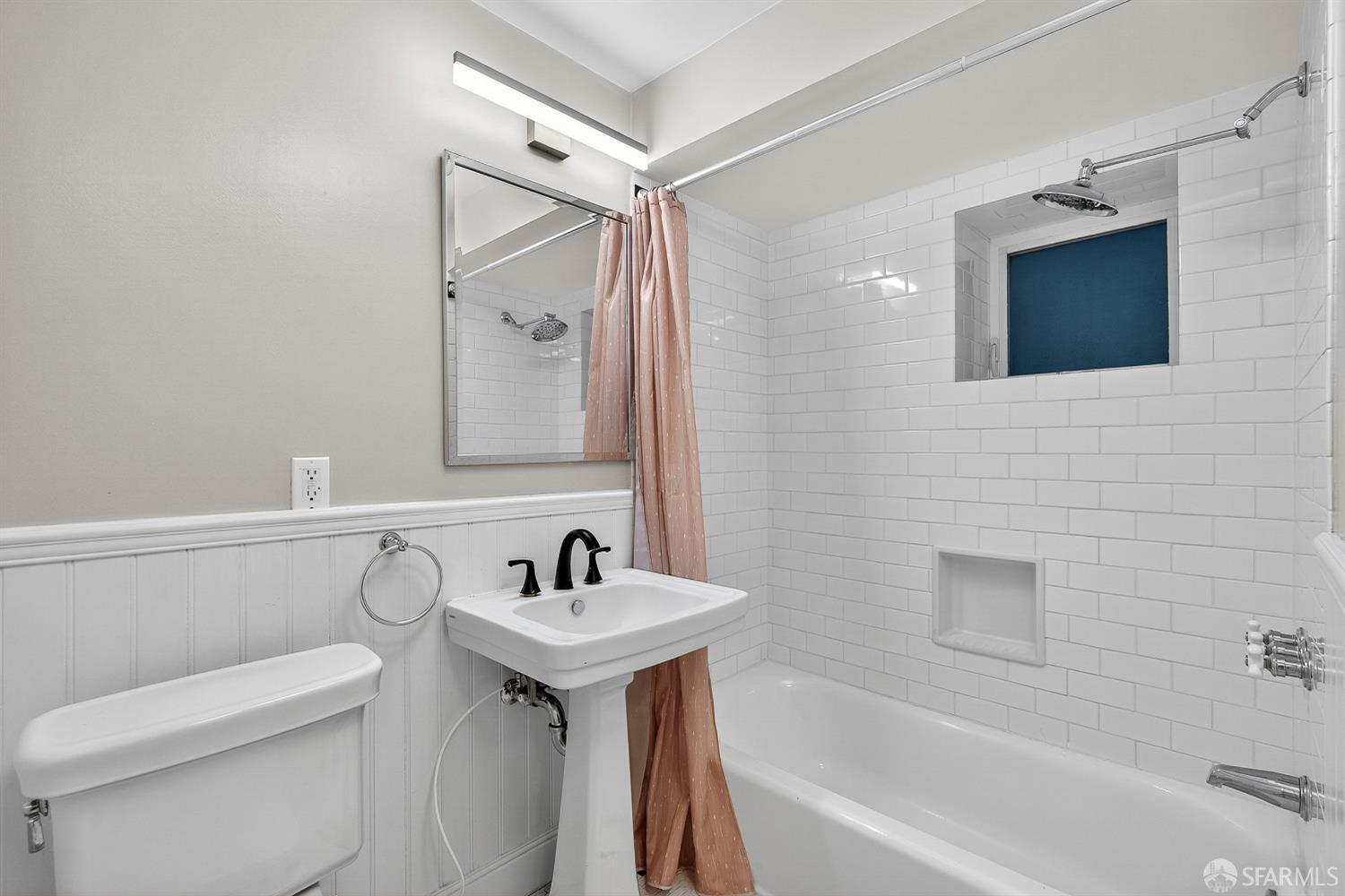 Detail Gallery Image 19 of 28 For 49 Theresa St, San Francisco,  CA 94112 - 5 Beds | 2 Baths