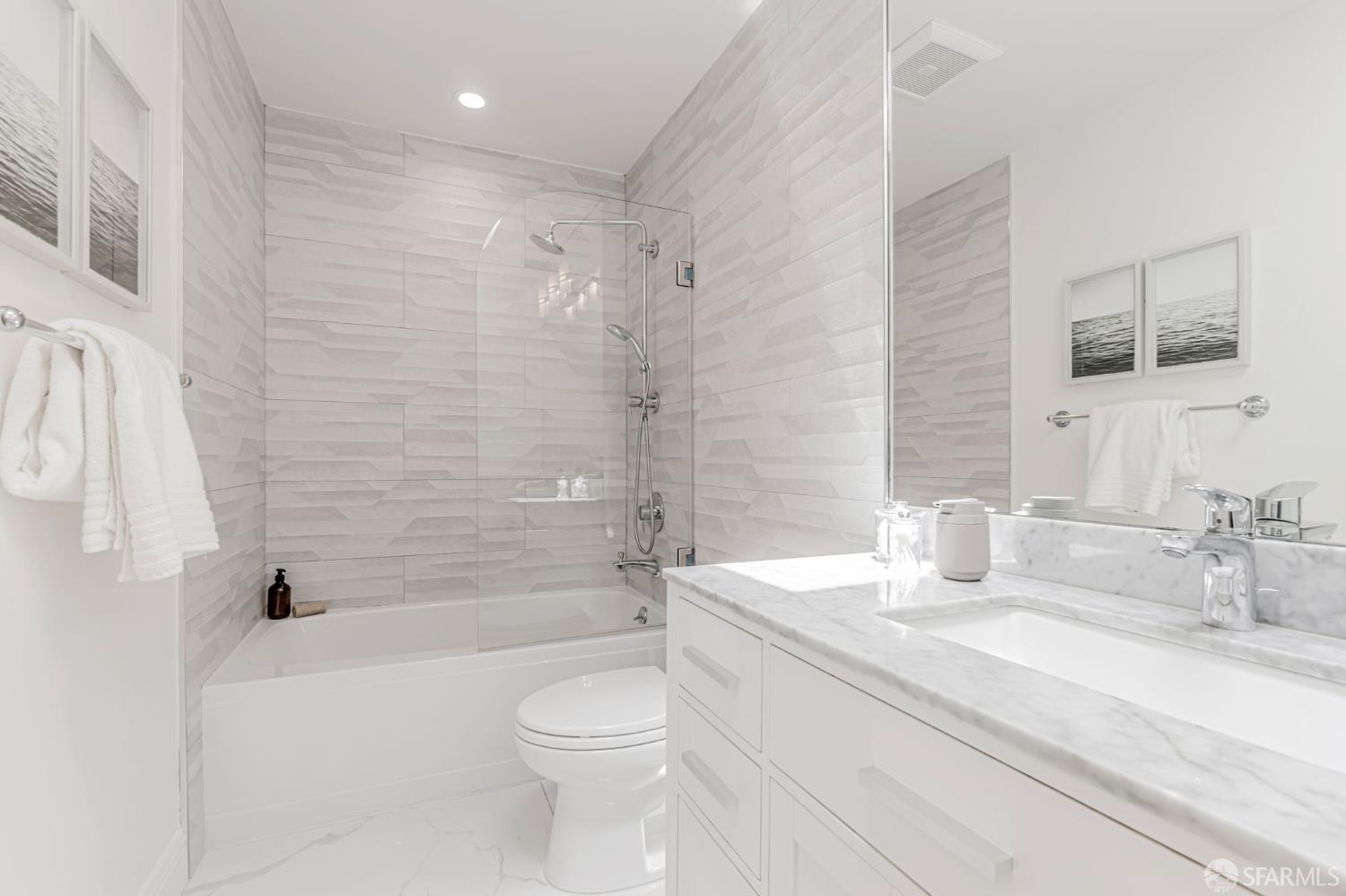 Detail Gallery Image 21 of 69 For 2263 42nd Ave, San Francisco,  CA 94116 - 4 Beds | 4 Baths