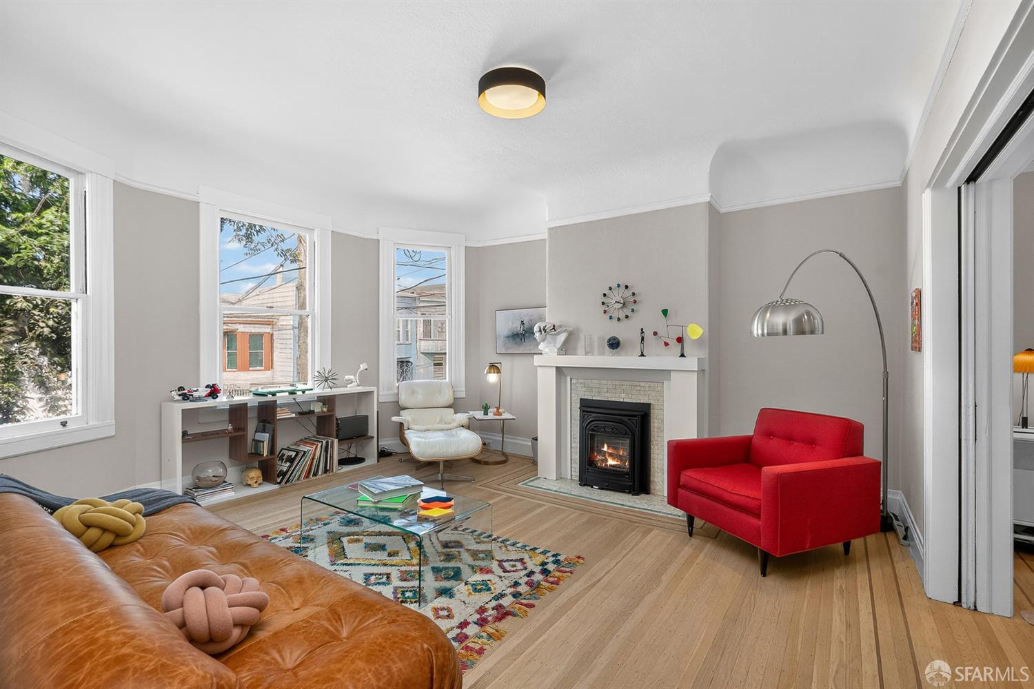 Detail Gallery Image 3 of 28 For 49 Theresa St, San Francisco,  CA 94112 - 5 Beds | 2 Baths