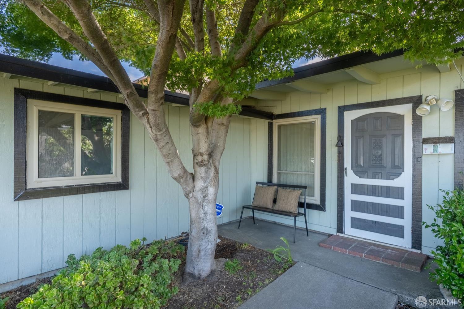 Detail Gallery Image 4 of 36 For 1324 Lodi Ave, San Mateo,  CA 94401 - 3 Beds | 2 Baths