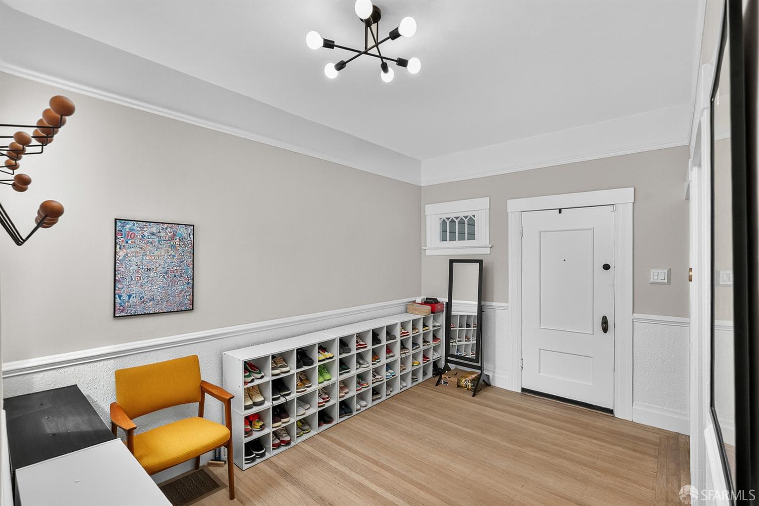 Detail Gallery Image 2 of 28 For 49 Theresa St, San Francisco,  CA 94112 - 5 Beds | 2 Baths