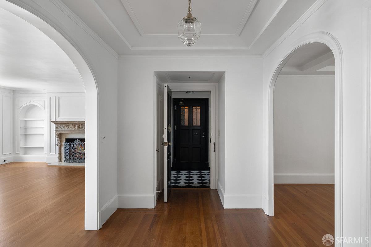 Photo #2: 425060124 Listing 