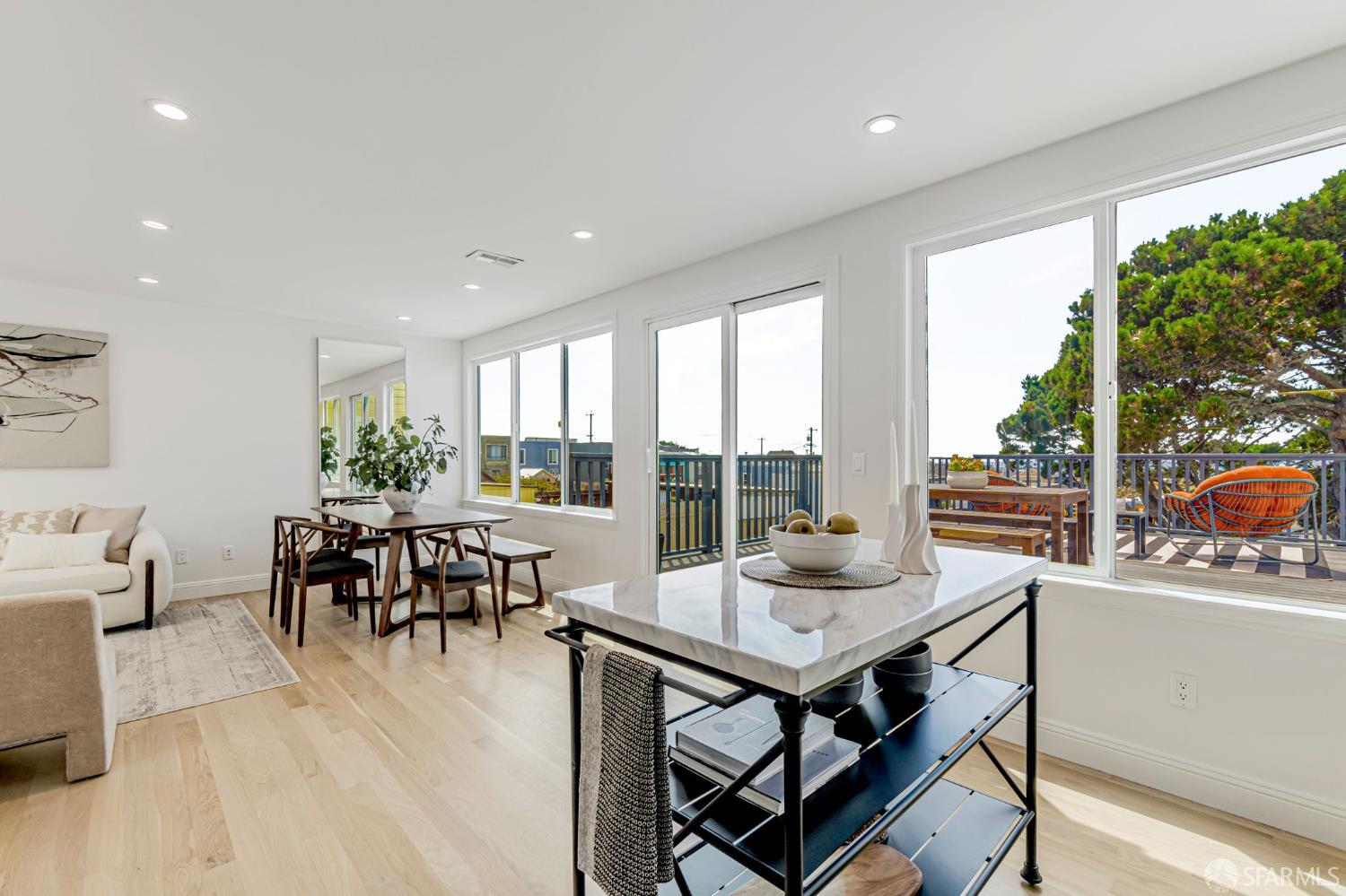Detail Gallery Image 18 of 69 For 2263 42nd Ave, San Francisco,  CA 94116 - 4 Beds | 4 Baths