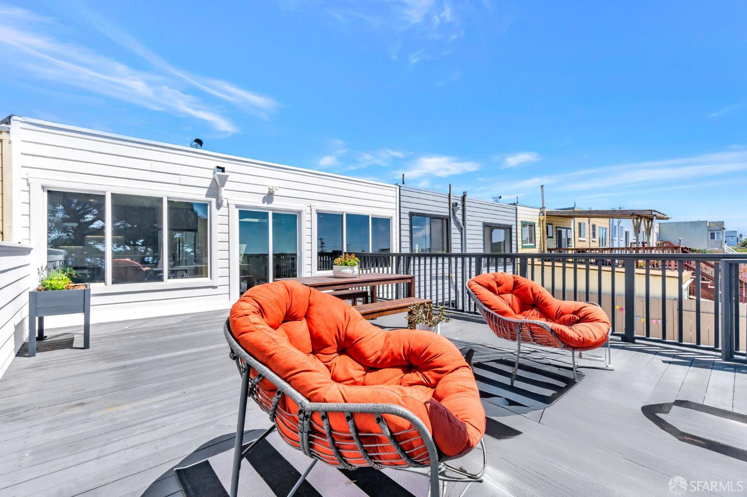 Detail Gallery Image 44 of 69 For 2263 42nd Ave, San Francisco,  CA 94116 - 4 Beds | 4 Baths