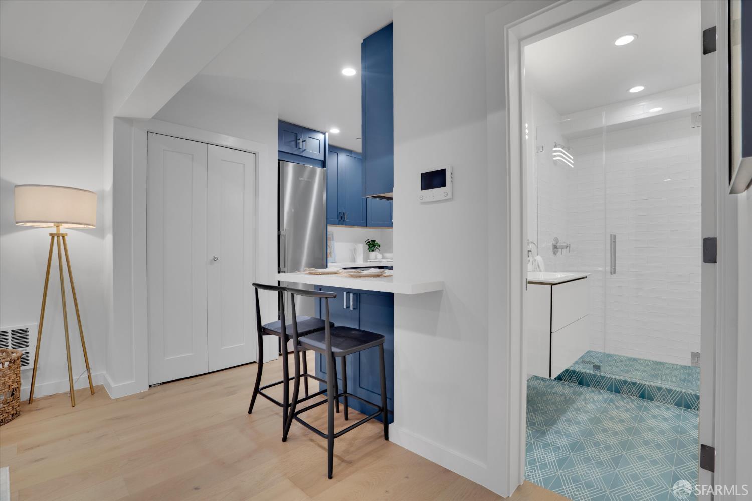 Detail Gallery Image 6 of 17 For 3443 20th St #B,  San Francisco,  CA 94110 - 1 Beds | 1 Baths