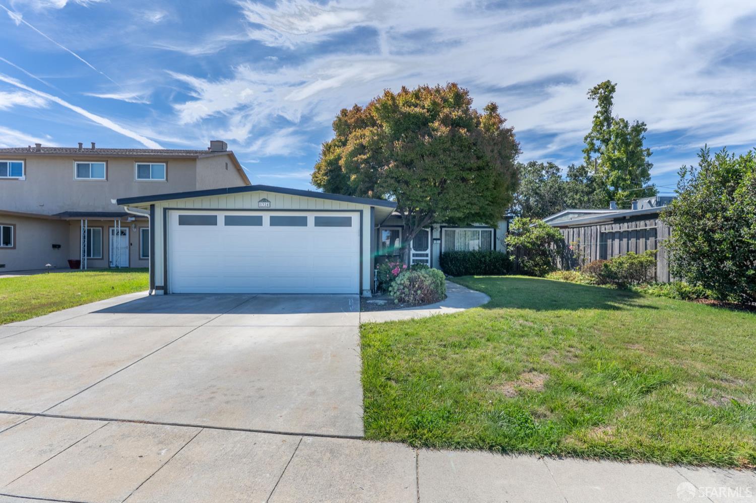 Detail Gallery Image 1 of 36 For 1324 Lodi Ave, San Mateo,  CA 94401 - 3 Beds | 2 Baths