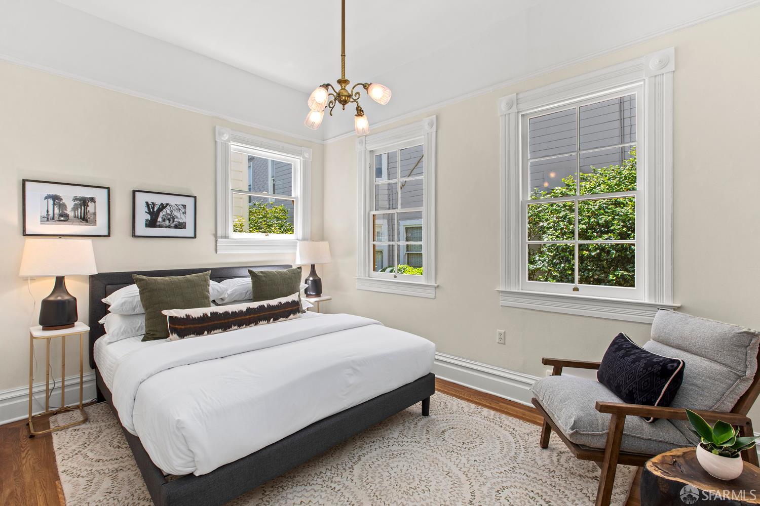 Detail Gallery Image 11 of 23 For 2207 Broderick St, San Francisco,  CA 94115 - 2 Beds | 1/1 Baths