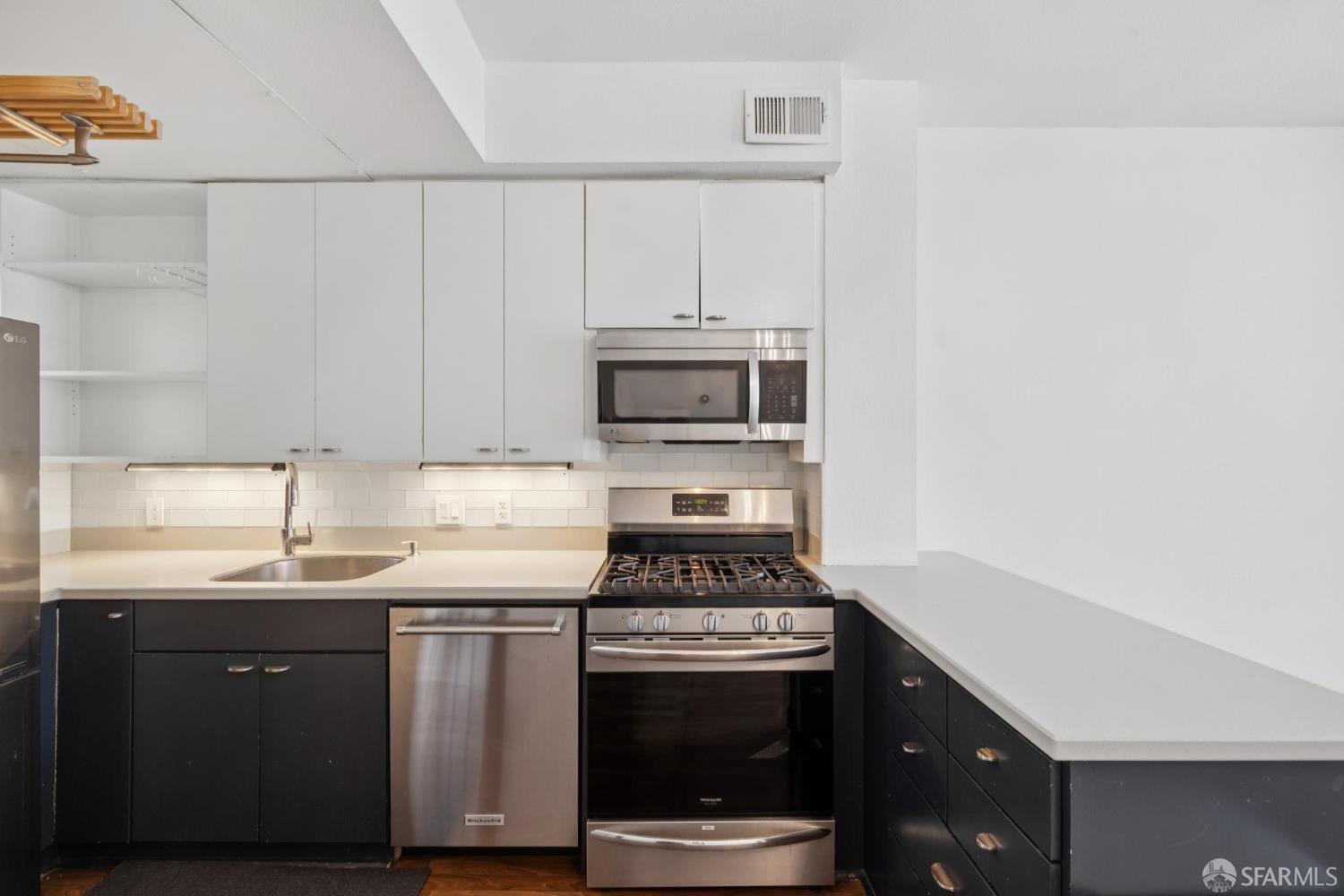 Detail Gallery Image 11 of 38 For 144 Langton St, San Francisco,  CA 94103 - 2 Beds | 1/1 Baths