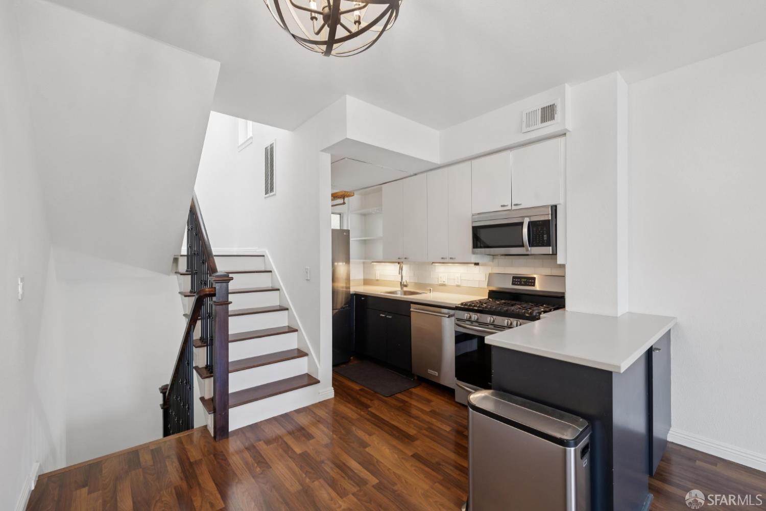 Detail Gallery Image 8 of 38 For 144 Langton St, San Francisco,  CA 94103 - 2 Beds | 1/1 Baths