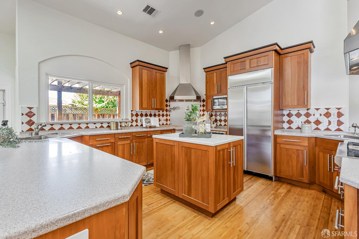 Detail Gallery Image 20 of 64 For 292 Sandpiper Ct, Foster City,  CA 94404 - 3 Beds | 2/1 Baths