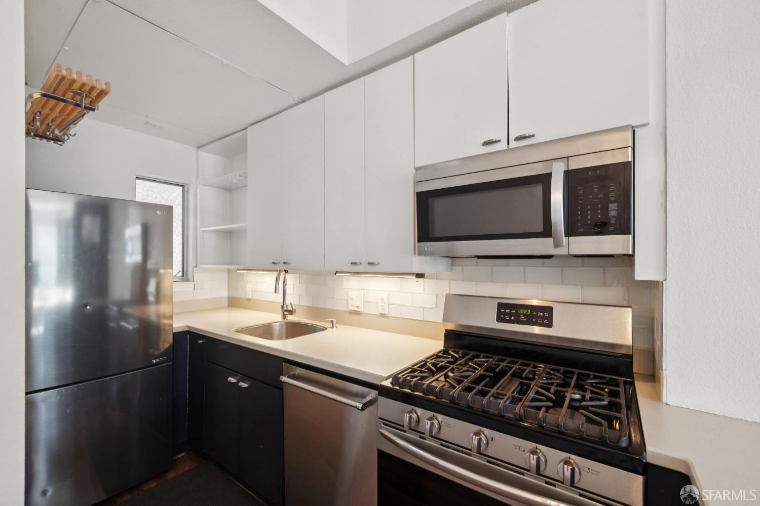 Detail Gallery Image 10 of 38 For 144 Langton St, San Francisco,  CA 94103 - 2 Beds | 1/1 Baths