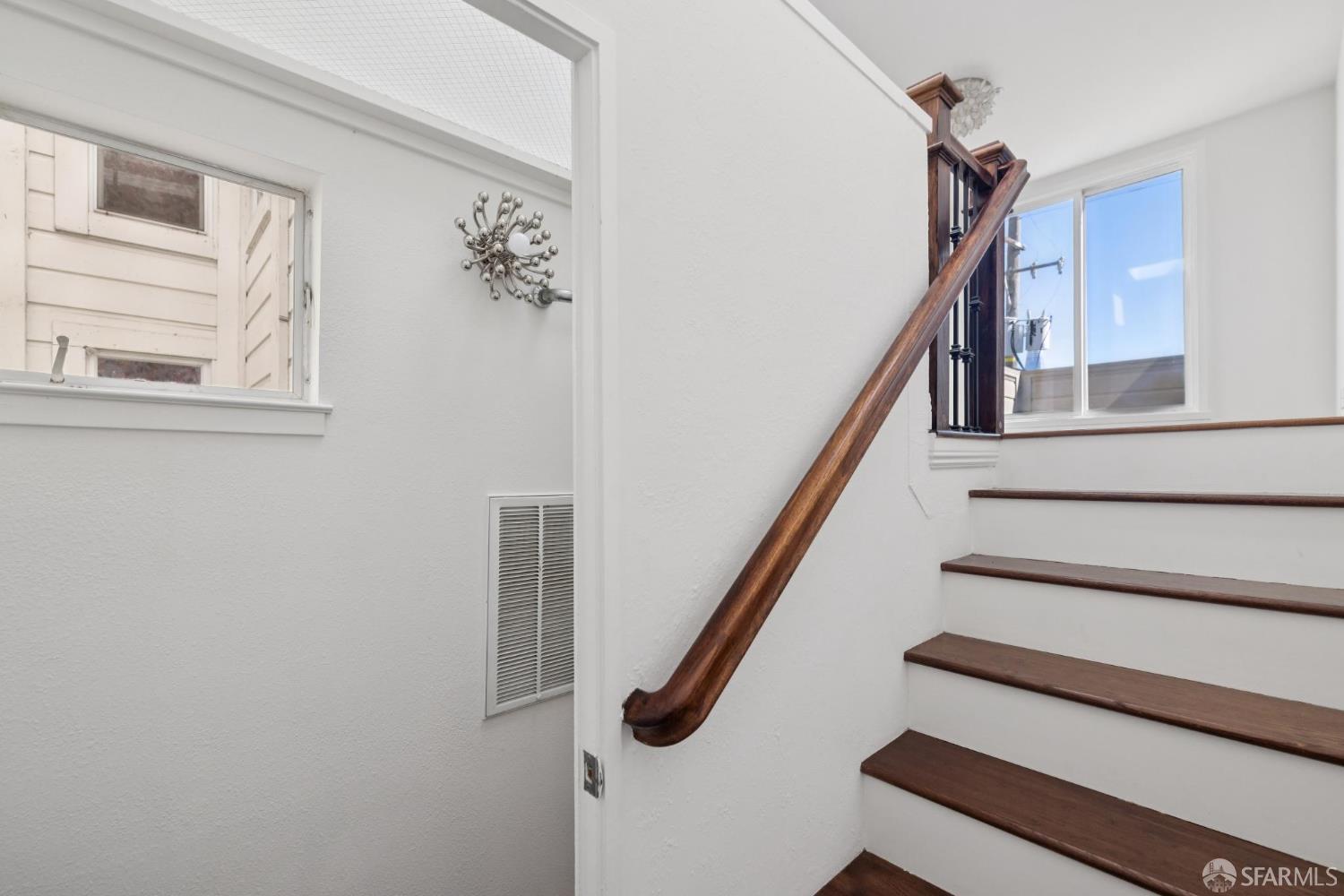 Detail Gallery Image 14 of 38 For 144 Langton St, San Francisco,  CA 94103 - 2 Beds | 1/1 Baths