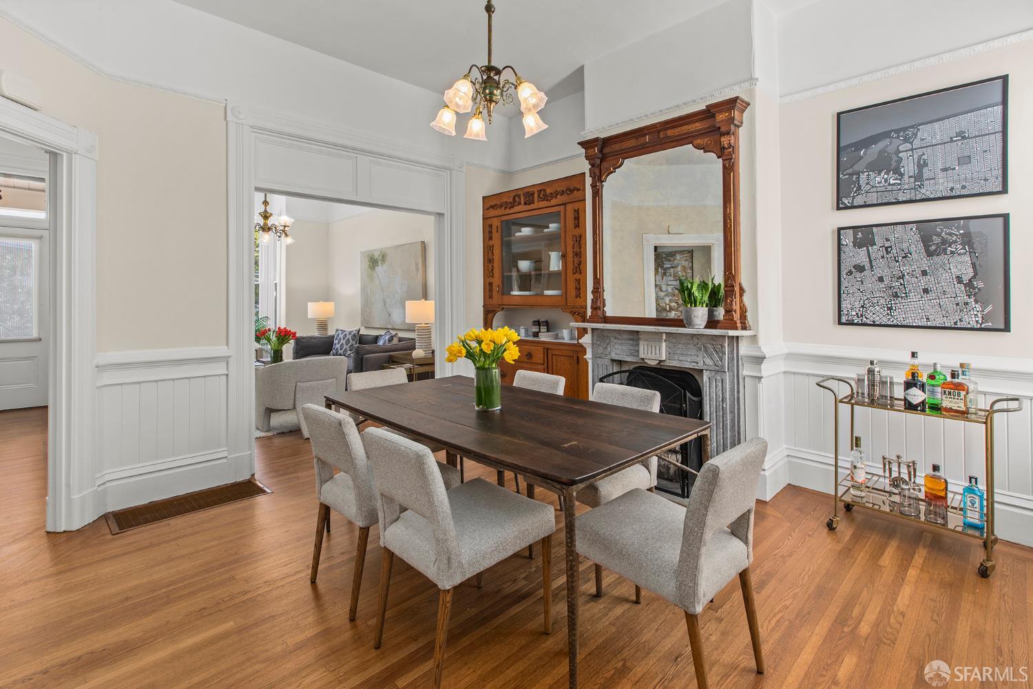 Detail Gallery Image 6 of 23 For 2207 Broderick St, San Francisco,  CA 94115 - 2 Beds | 1/1 Baths