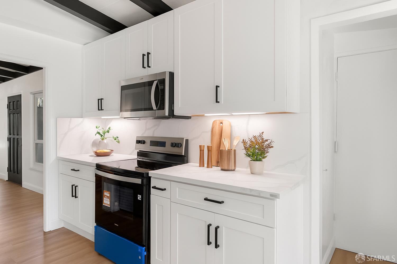 Detail Gallery Image 13 of 36 For 1324 Lodi Ave, San Mateo,  CA 94401 - 3 Beds | 2 Baths