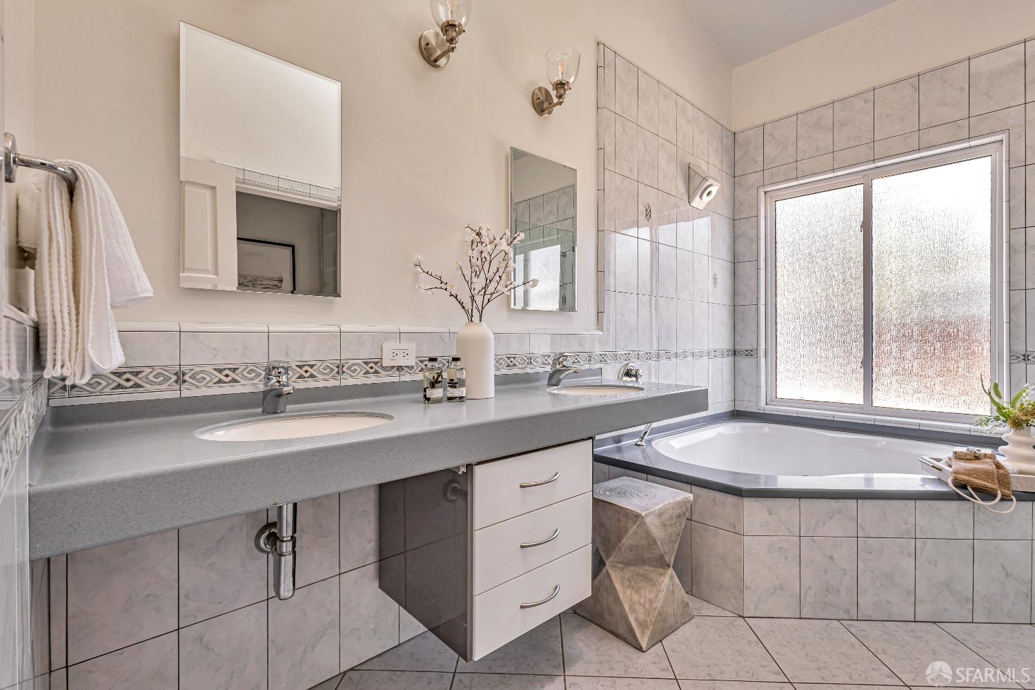 Detail Gallery Image 49 of 64 For 292 Sandpiper Ct, Foster City,  CA 94404 - 3 Beds | 2/1 Baths