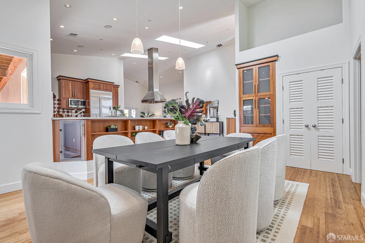 Detail Gallery Image 28 of 64 For 292 Sandpiper Ct, Foster City,  CA 94404 - 3 Beds | 2/1 Baths