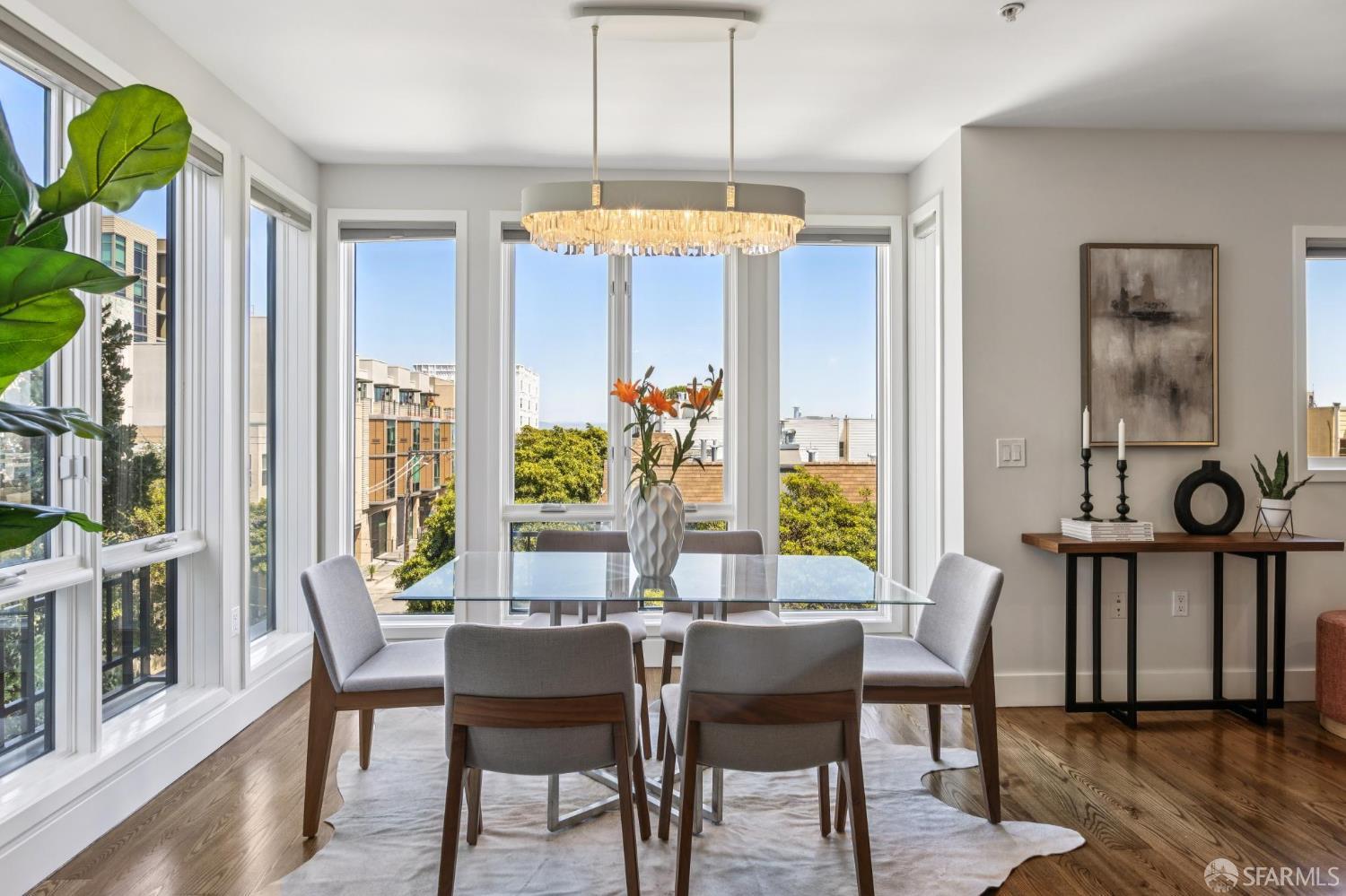 Detail Gallery Image 3 of 31 For 8 Landers St #301,  San Francisco,  CA 94114 - 2 Beds | 2 Baths