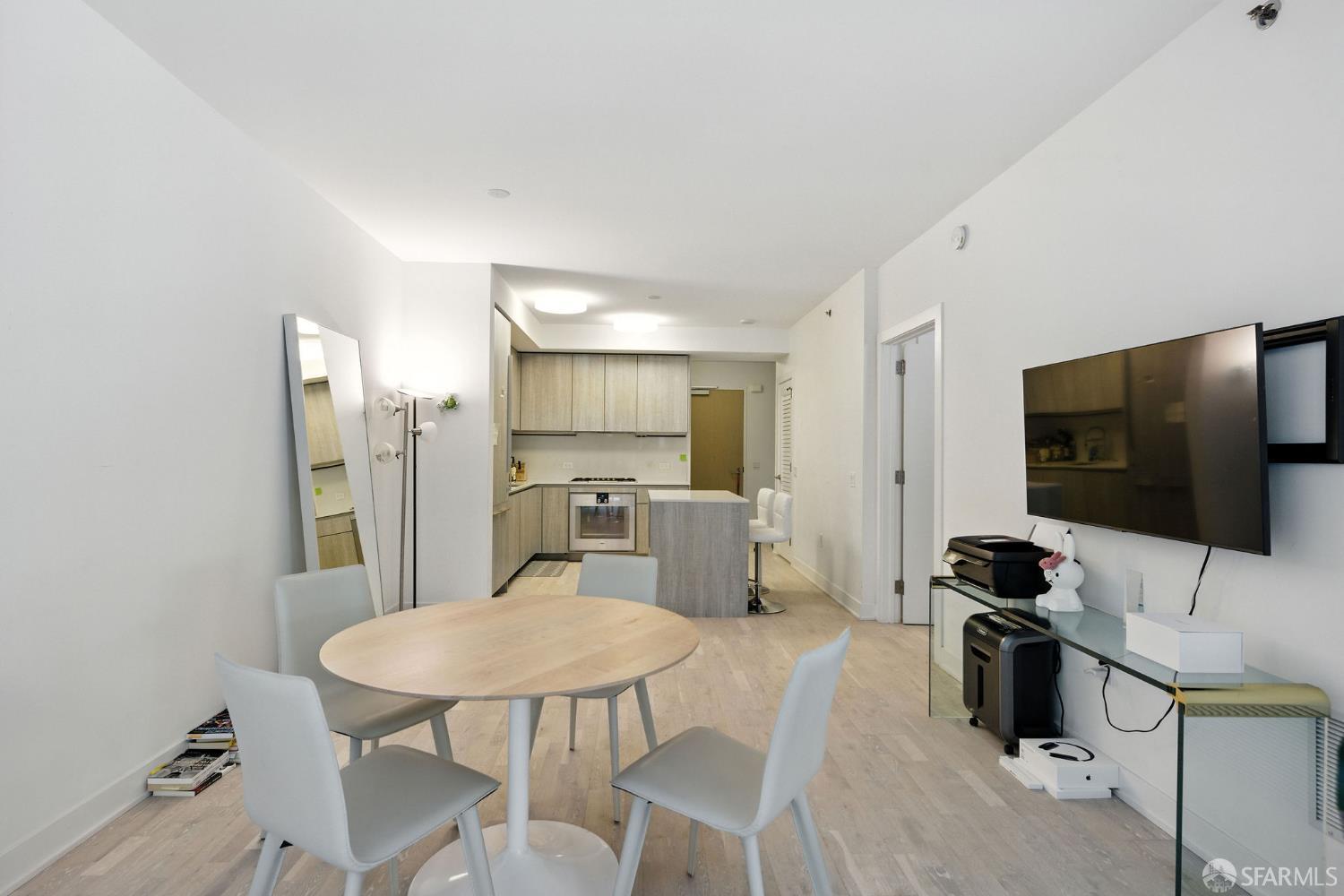 Detail Gallery Image 9 of 41 For 333 Beale St 3c,  San Francisco,  CA 94105 - 1 Beds | 1/1 Baths