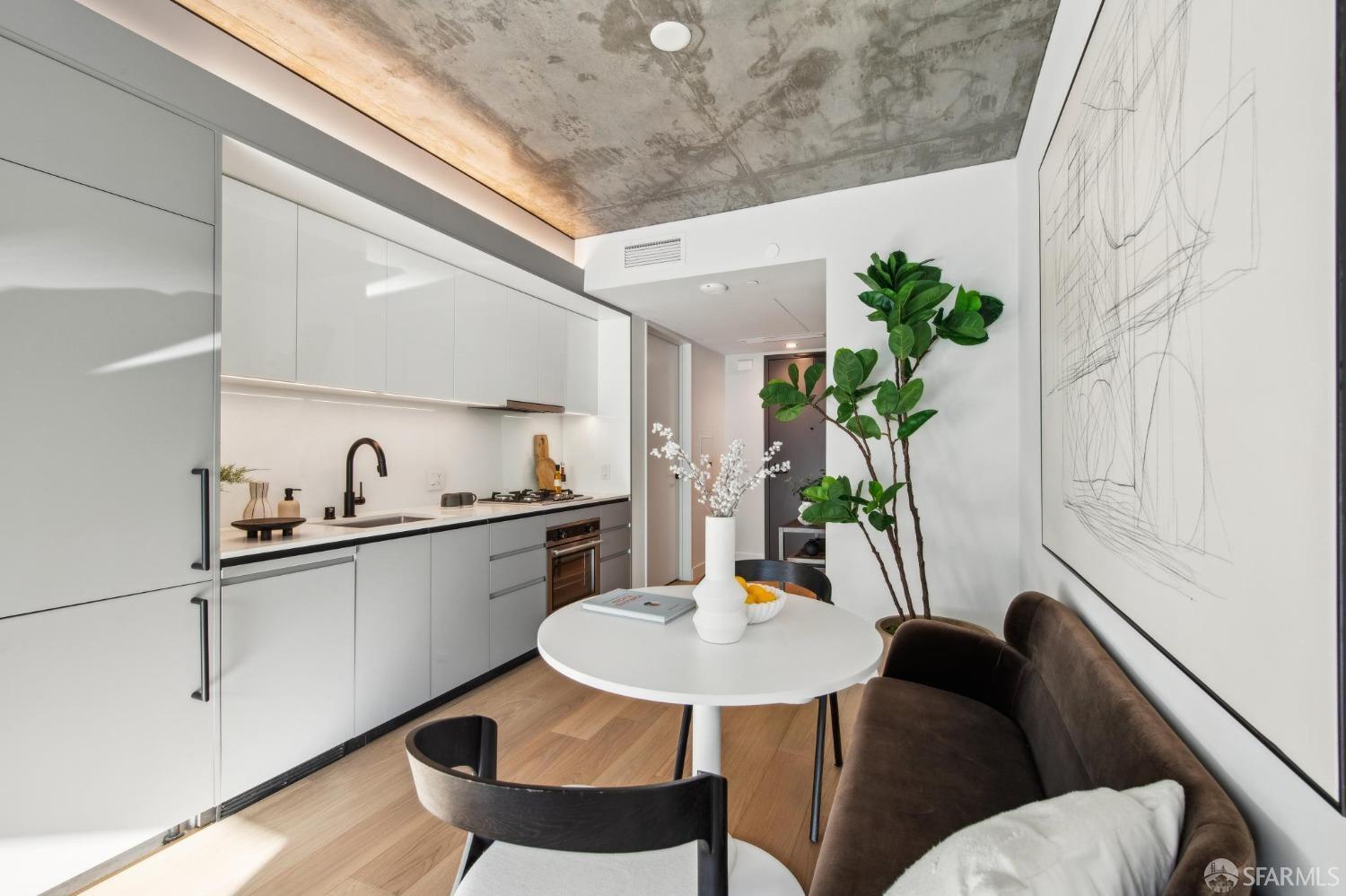 Detail Gallery Image 4 of 28 For 960 Market St #323,  San Francisco,  CA 94102 - 1 Beds | 1 Baths