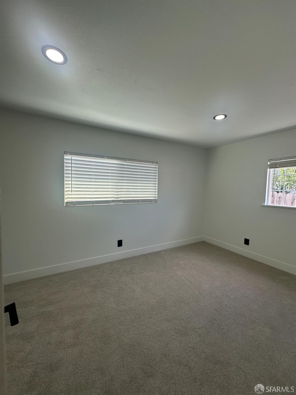 Detail Gallery Image 16 of 28 For 370 Clara St, Oakland,  CA 94603 - 7 Beds | 3 Baths