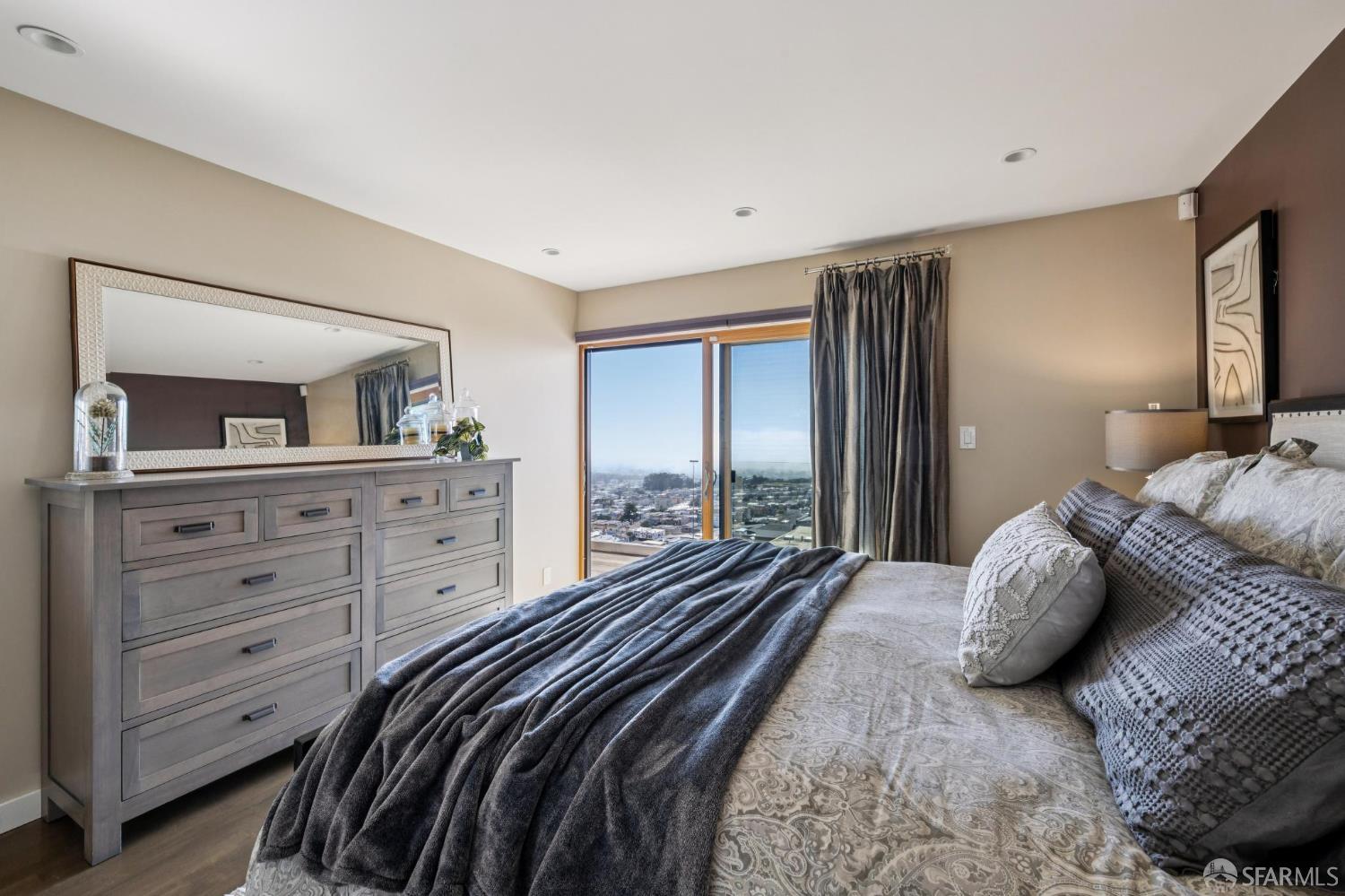 Detail Gallery Image 48 of 93 For 2123 Funston Ave, San Francisco,  CA 94116 - 4 Beds | 3/1 Baths