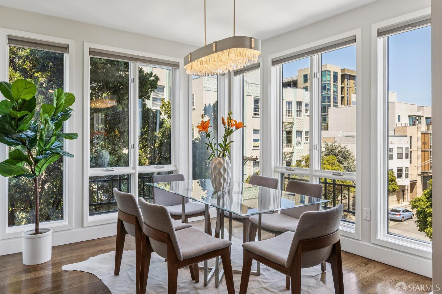 Detail Gallery Image 4 of 31 For 8 Landers St #301,  San Francisco,  CA 94114 - 2 Beds | 2 Baths