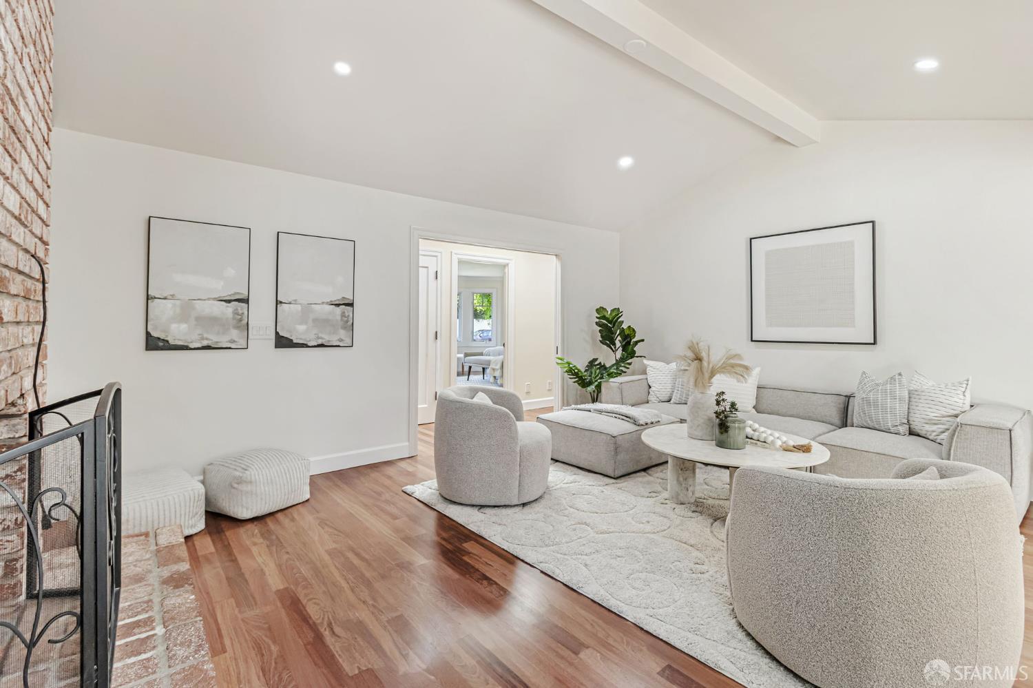 Detail Gallery Image 16 of 43 For 2 Callado Way, Atherton,  CA 94027 - 5 Beds | 4/1 Baths