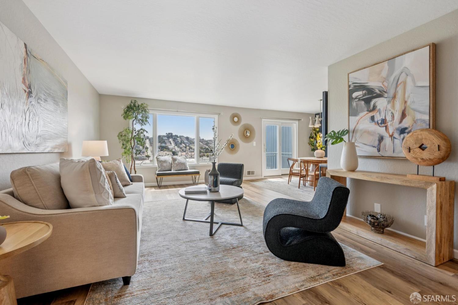 Detail Gallery Image 4 of 37 For 135 Dorado Ter, San Francisco,  CA 94112 - 3 Beds | 2 Baths