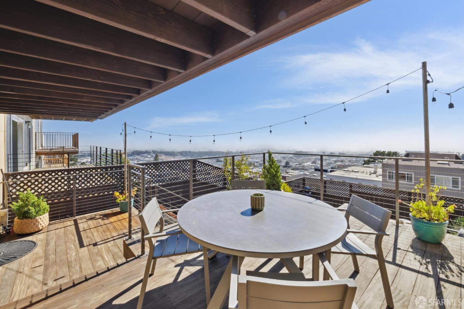 Detail Gallery Image 77 of 93 For 2123 Funston Ave, San Francisco,  CA 94116 - 4 Beds | 3/1 Baths