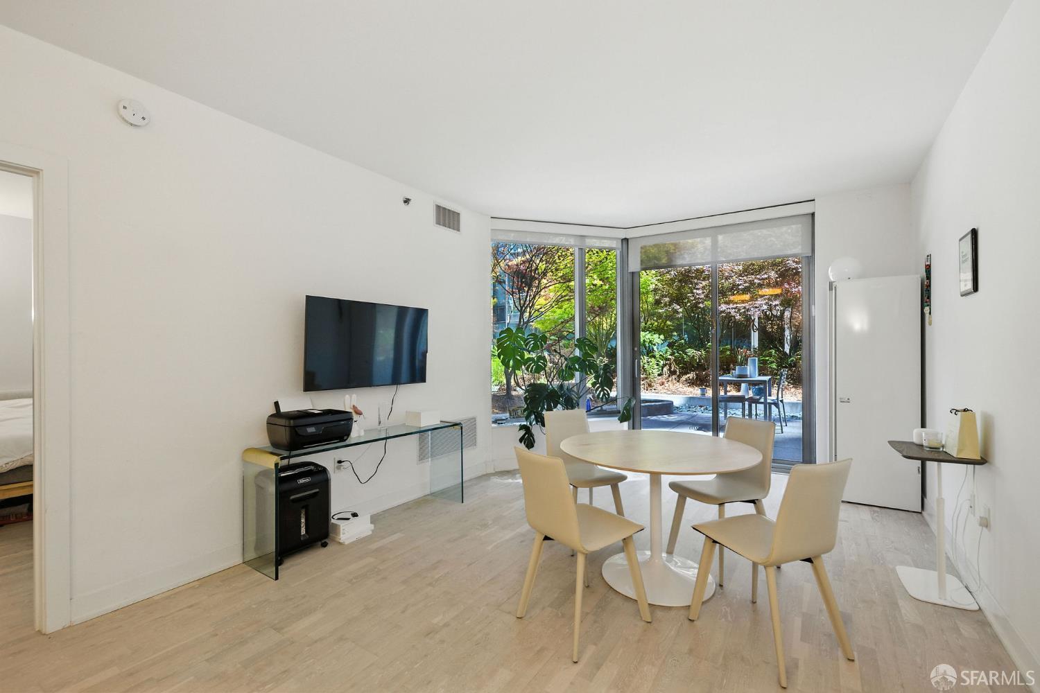 Detail Gallery Image 3 of 41 For 333 Beale St 3c,  San Francisco,  CA 94105 - 1 Beds | 1/1 Baths